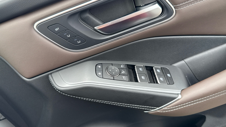 Nissan Qashqai 1.3 DiG-T MH Tekna [Bose] 5dr Petrol Hatchback